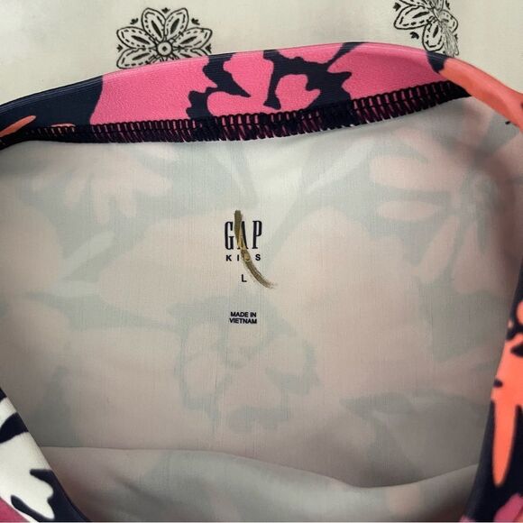 NWT Gap kids two piece rash guard , Hawaiian flowers, size large ((10)) - Picture 5 of 8